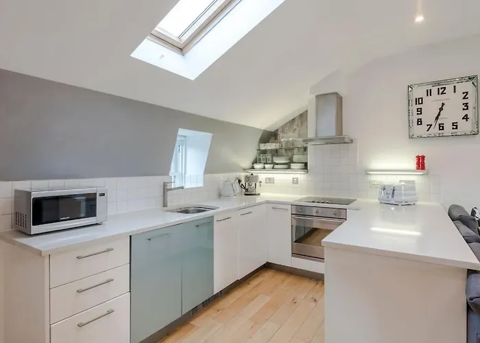 Kings Cross Two Bedroom Penthouse