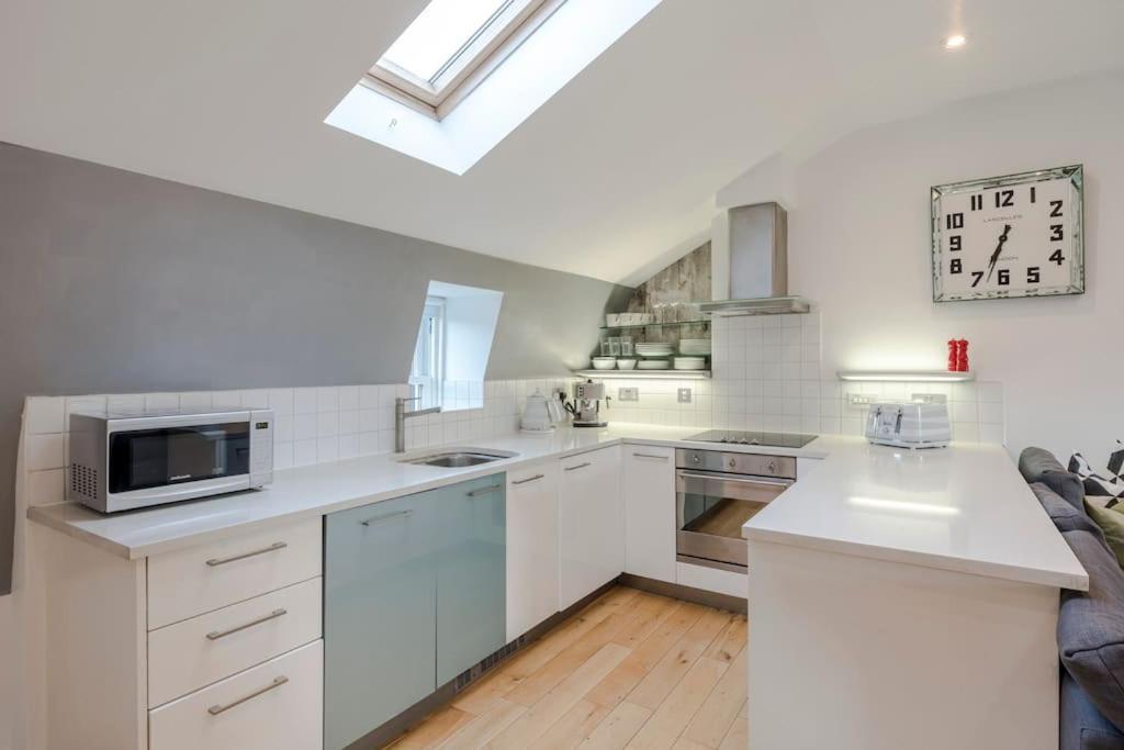 Kings Cross Two Bedroom Penthouse * Londra